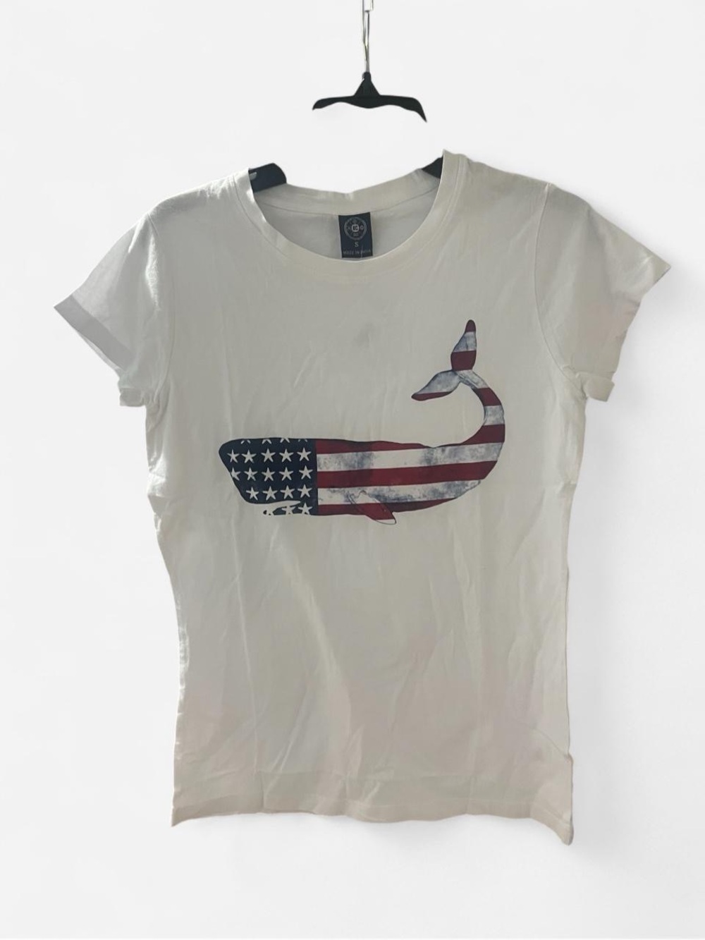 Beachcombers Coastal Threads Whale Graphic Tee – Size S